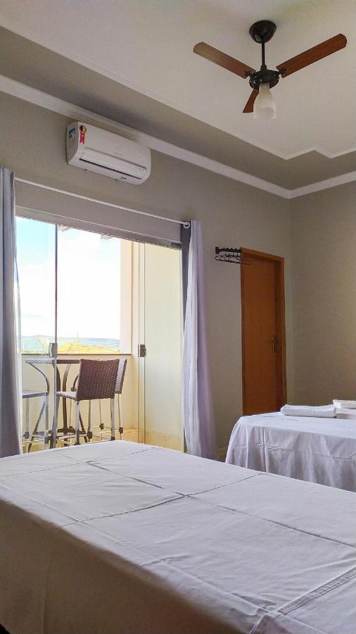 Pouso Oliveira Suites Sao Joao Batista do Gloria Exterior photo